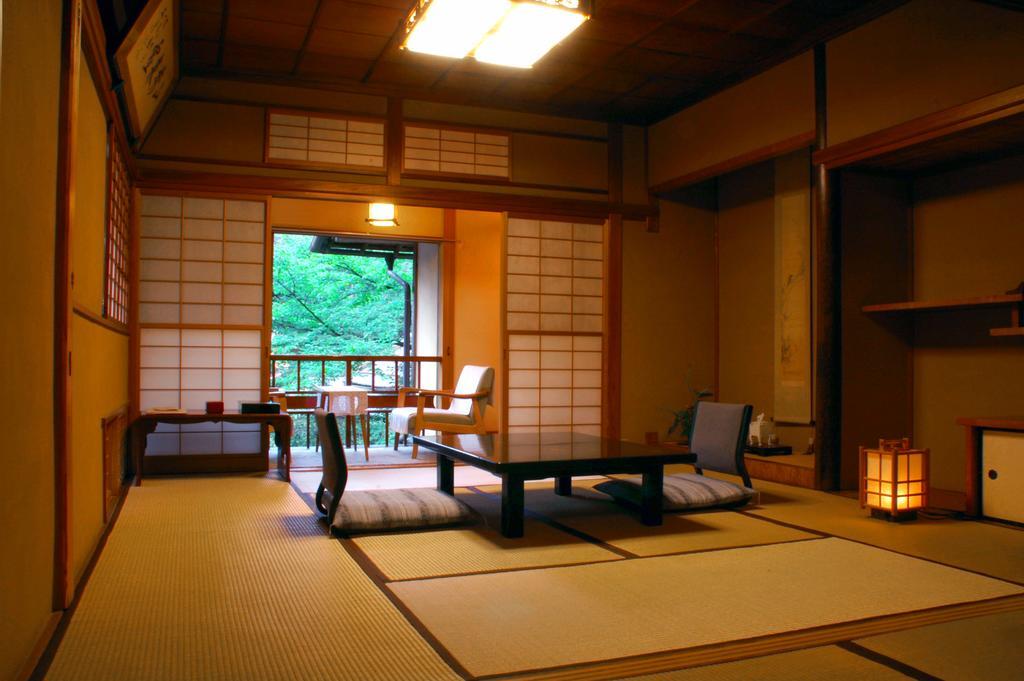Mukaitaki Hotel Aizuwakamatsu Esterno foto